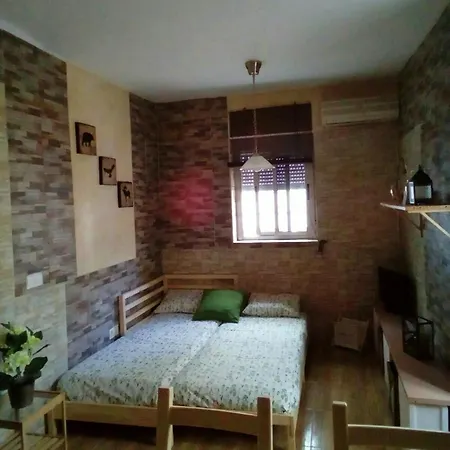 Apartamento En Barrio San Basilio Apartment *